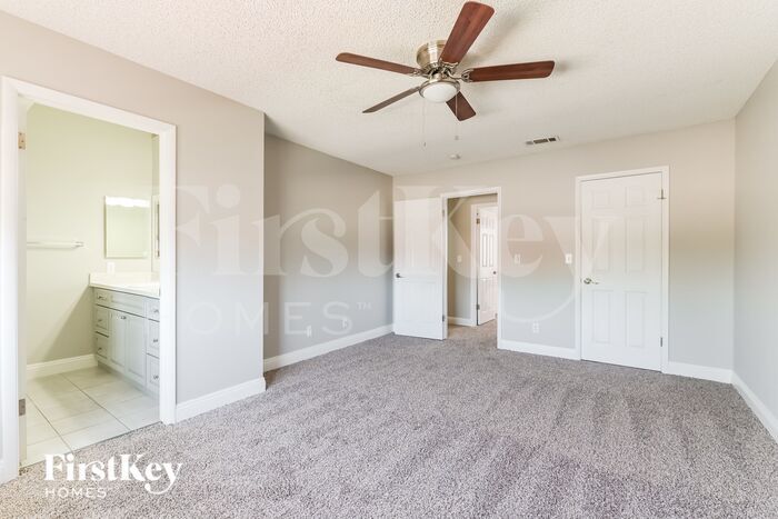 Building Photo - 1742 La Cruz Dr