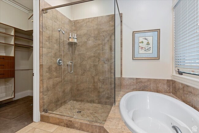 Building Photo - 4859 Eagle Ridge Dr