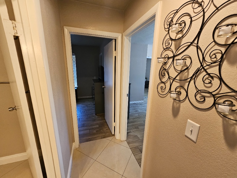 Building Photo - 1483 Dorothy Ave