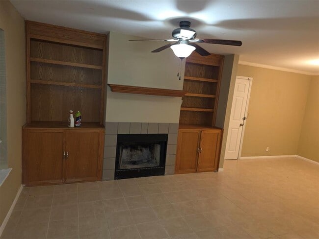 Building Photo - 502 Dewberry Dr