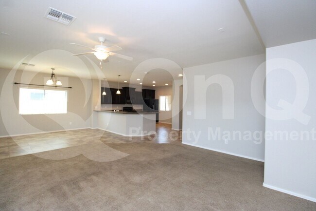 Building Photo - 2749 E Rakestraw Ln