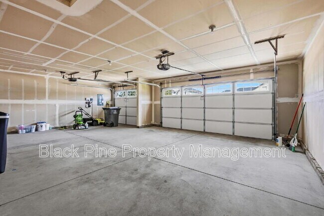 Building Photo - 7631 E Merganser Dr