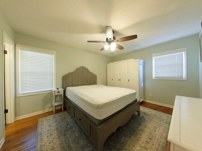 Building Photo - Furnished 4 Bedroom Rental in National Hills. Available now!