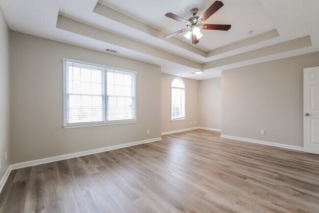 Building Photo - 293 Derby Run