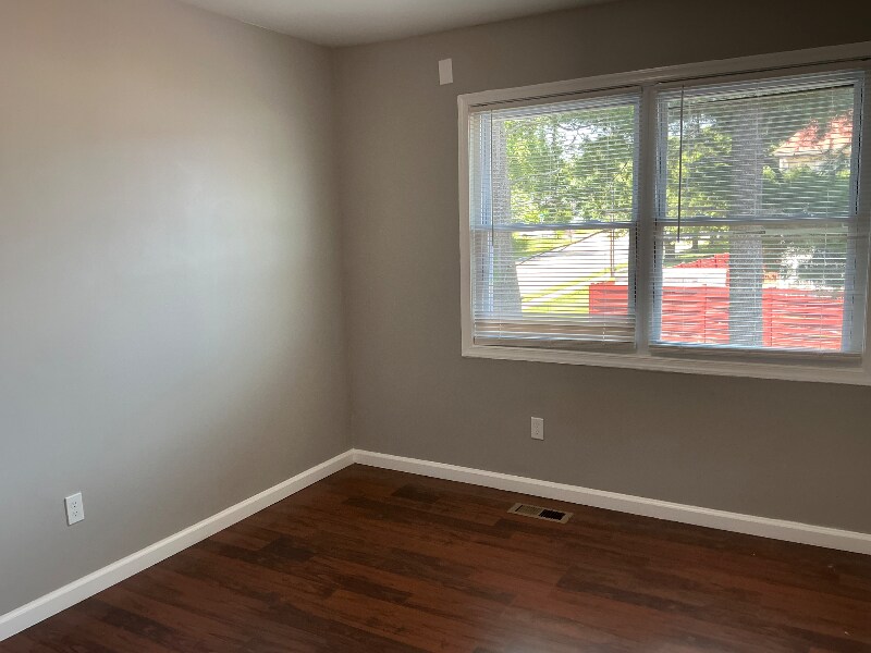 Building Photo - 14790 Tamarack Pl