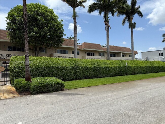 Building Photo - 14500 SW 88th Ave