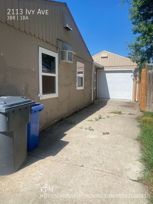 Building Photo - 2113 Ivy Ave