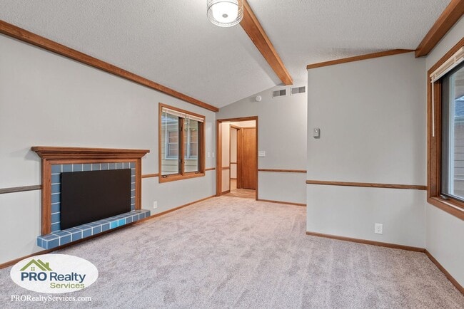 Building Photo - 3 Bedroom Home in Crystal