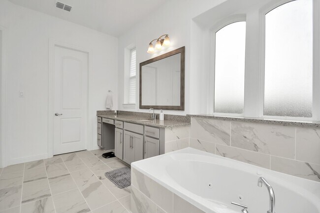 Building Photo - 21302 Rose Loch Ln