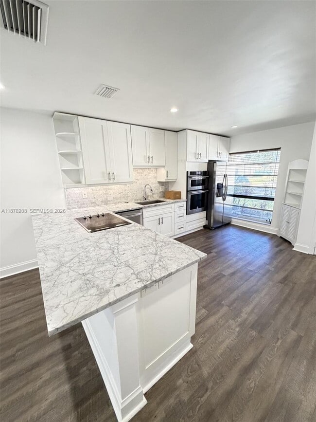 Building Photo - 20927 Sedgewick Dr