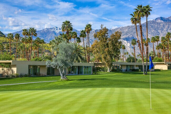 Building Photo - 215 Desert Lakes Dr