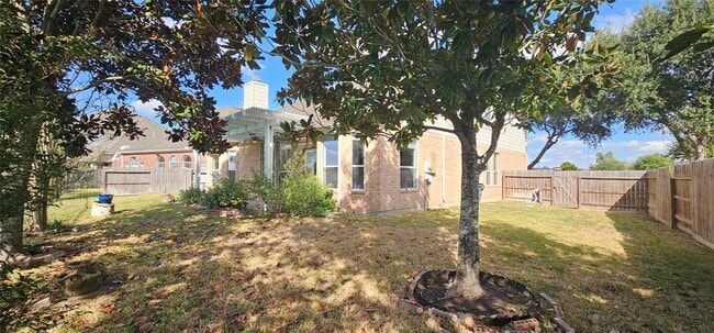 Building Photo - 6926 Sable River Dr