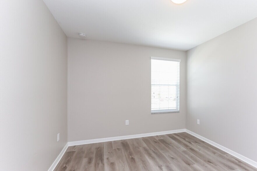 Building Photo - 1625 Climbing Dayflower Dr