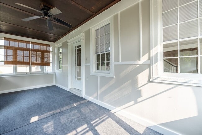 Building Photo - 757 Holt Rd