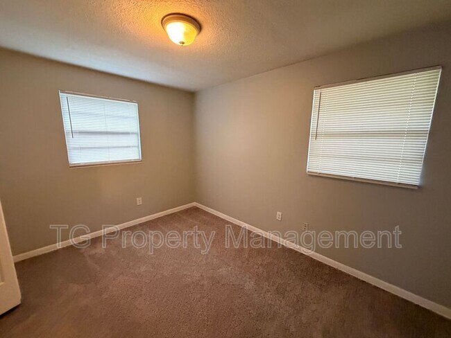 Building Photo - 11032 Bluehill Dr