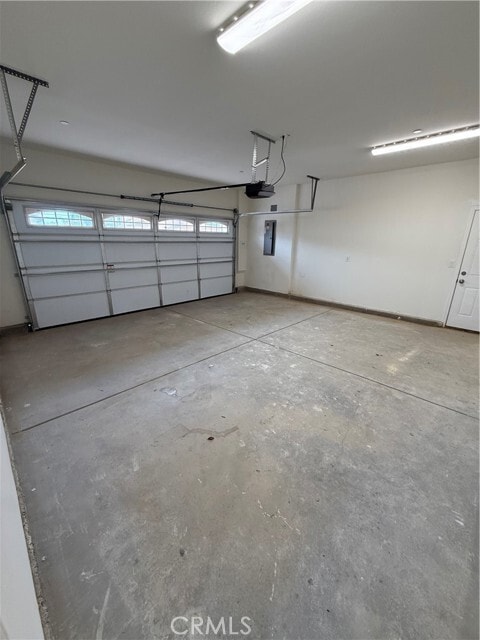 Building Photo - 7398 N Maple Ave