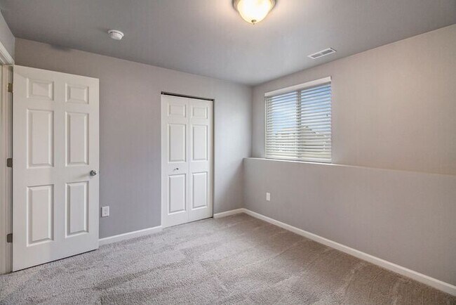 Building Photo - 16044 Bedington Dr