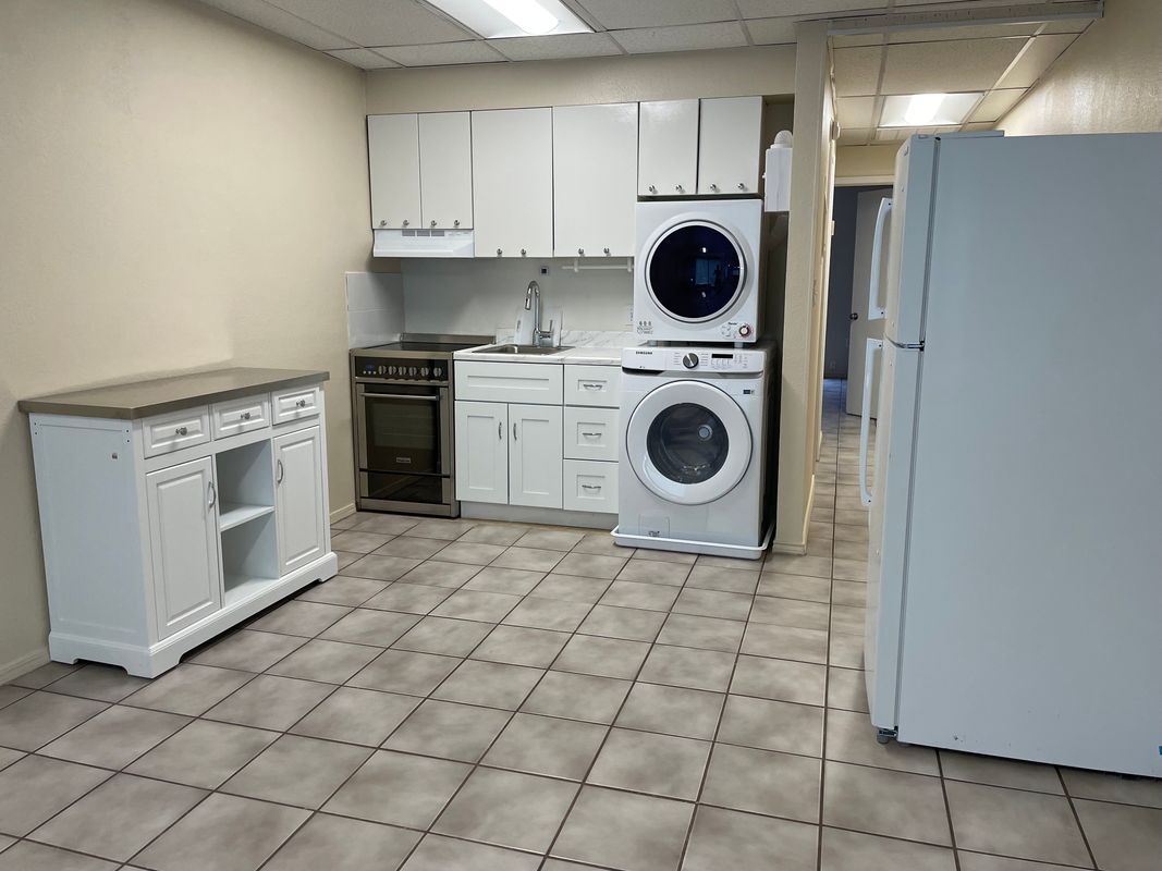 Building Photo - 5712 Padre Blvd