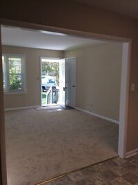 Building Photo - Nice home in a great neighborhood