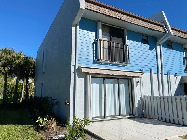 Building Photo - 540 Canal Point S