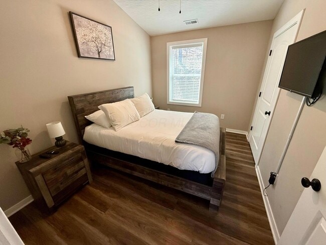 Building Photo - 813 Eaton Hollow Rd SW