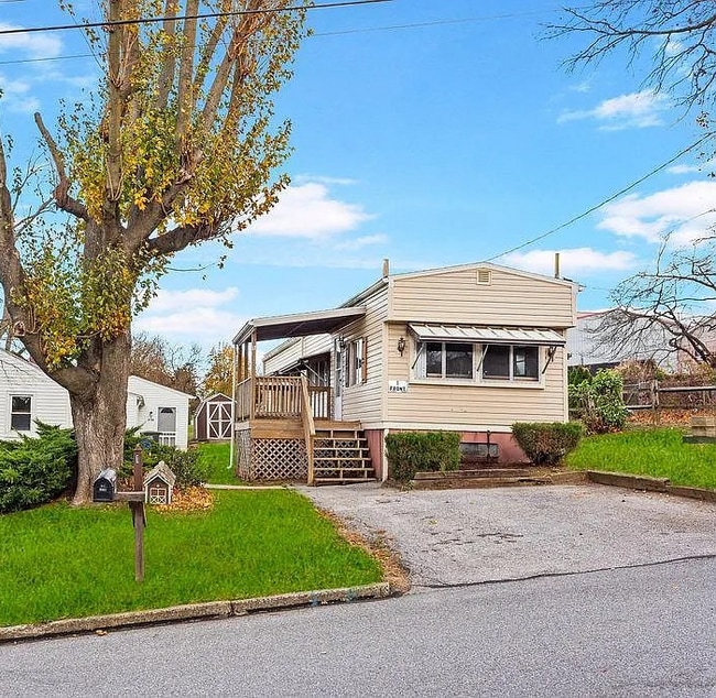 Building Photo - 1 N Duke St