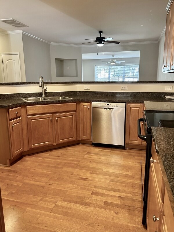 Building Photo - 35 Brightmore Dr
