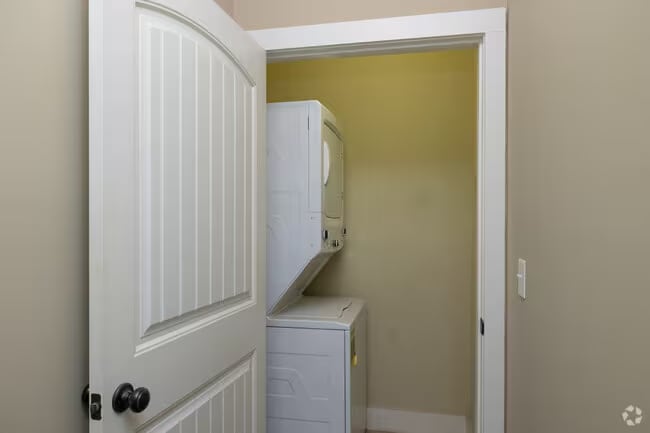 Building Photo - 101 West Ln