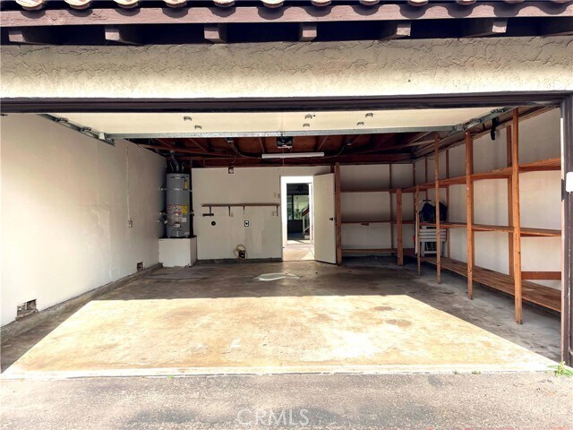Building Photo - 1077 S Santo Antonio Dr