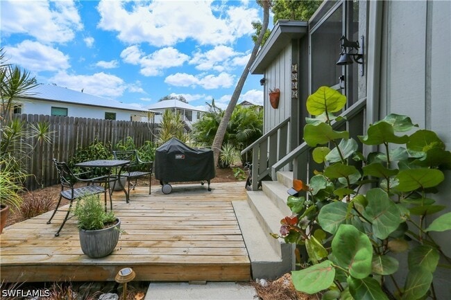 Building Photo - 1042 Oak Forest Dr