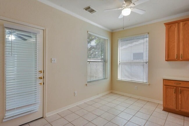Building Photo - 13552 Anarosa Loop