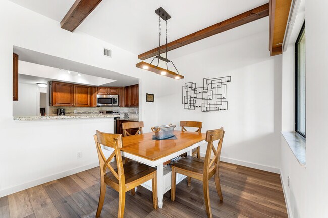 Building Photo - 403 Sea Oats Dr