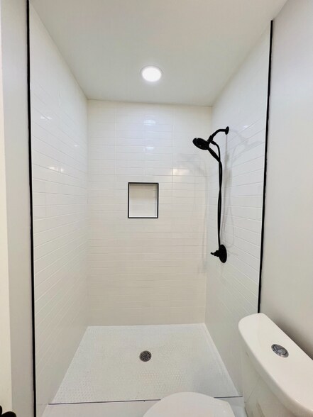 Building Photo - 313 Cabaret Ct