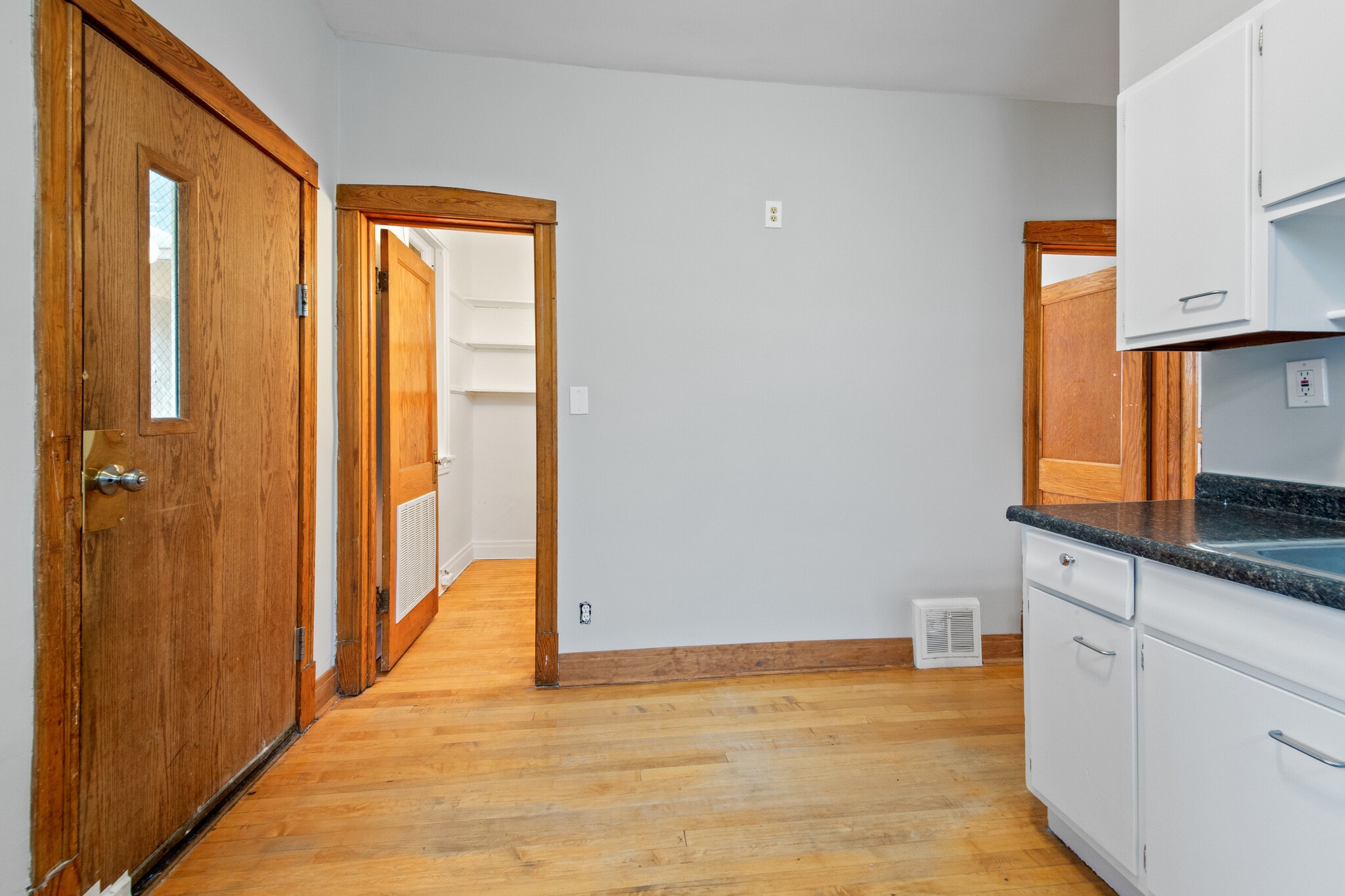 Building Photo - 4737 N Kildare Ave