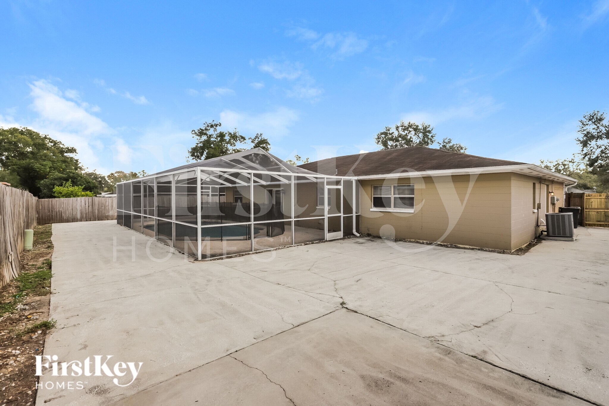 Building Photo - 3810 Treadway Dr