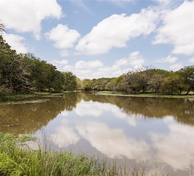 Building Photo - 212 Los Olives Ln