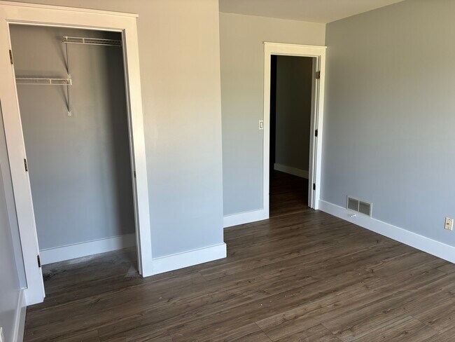 Building Photo - 1804 Cinnamon Dr