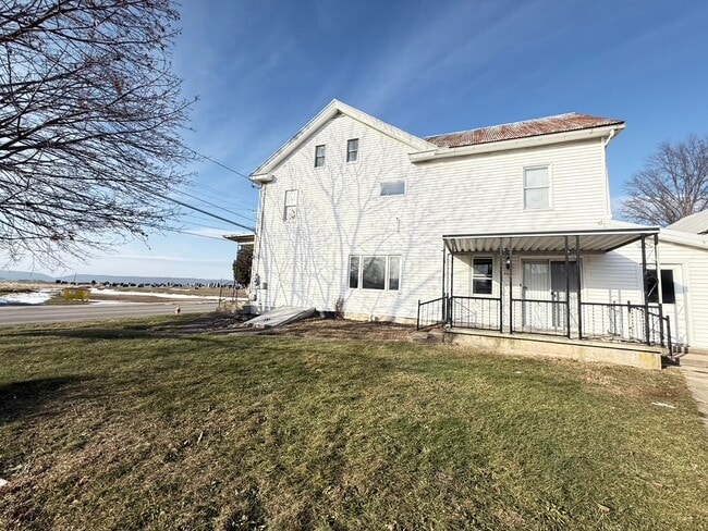 Building Photo - 113 N Center St