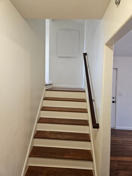Building Photo - 2907 Plover St