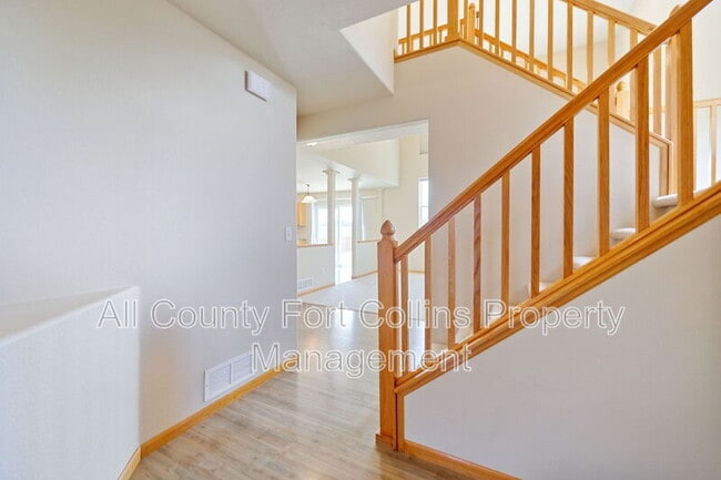 Building Photo - 7405 View Pointe Dr