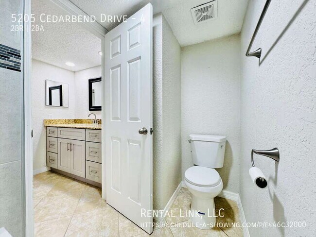 Building Photo - 5205 Cedarbend Dr