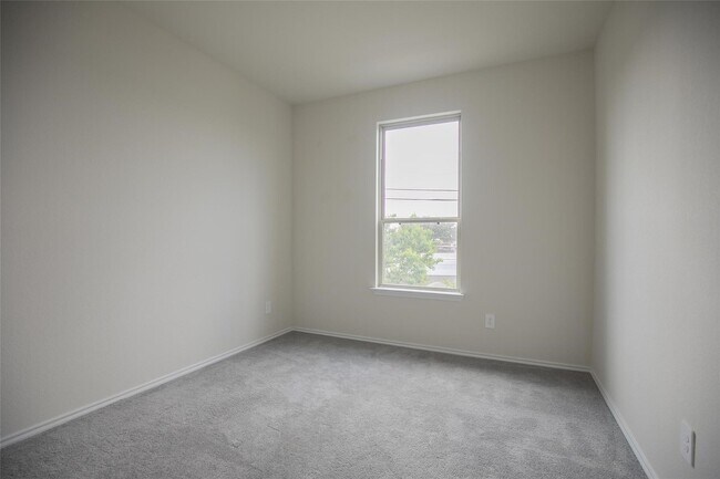 Building Photo - 10412 Marston Vineyard Dr