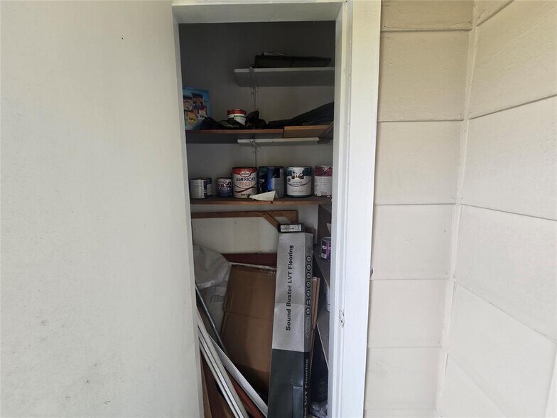 Building Photo - 2626 Holly Hall St