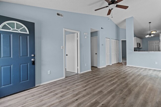 Building Photo - Virginia Beach End-Unit Townhome