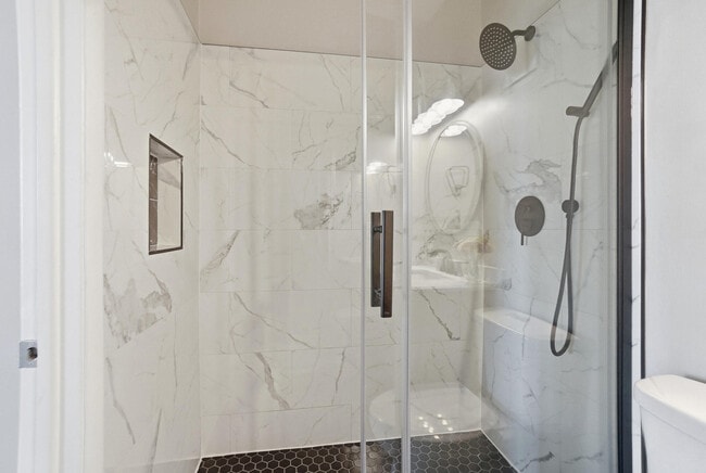 Building Photo - 315 Western Ave