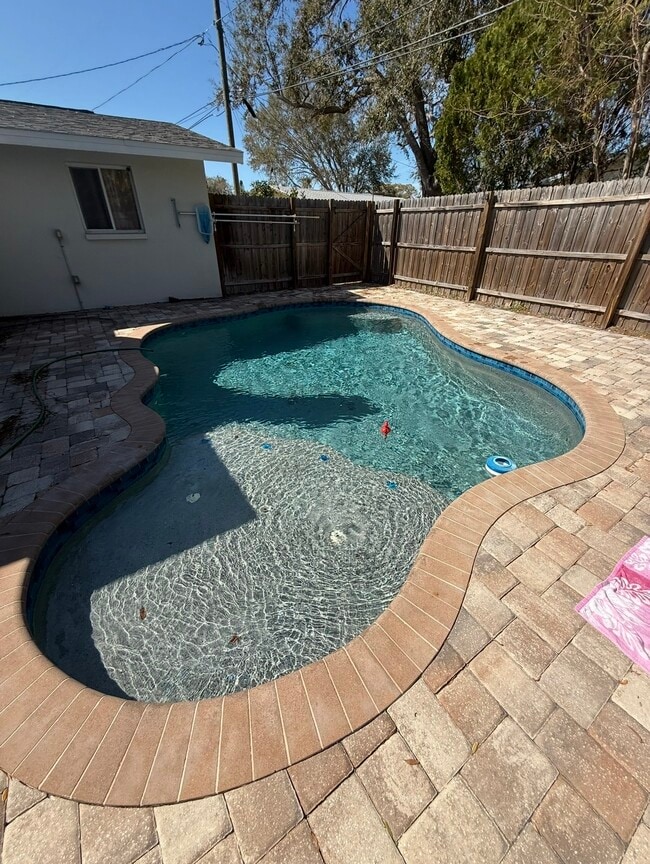 Building Photo - 1388 Rose St