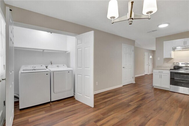 Building Photo - 105 Belle Dr