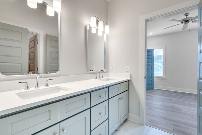 Building Photo - 4091 Ivy Green Trl
