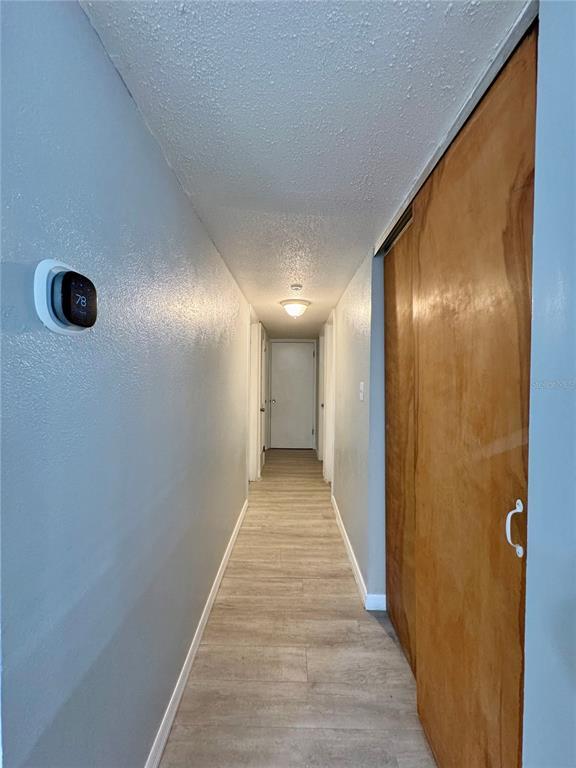 Building Photo - 775 Hillview Dr