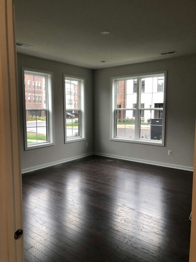 Building Photo - 22188 Webster Pk Ter